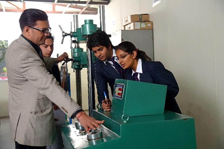 Mangalmay Institute of Engineering and Technology Greater Noida Laboratory photo 7